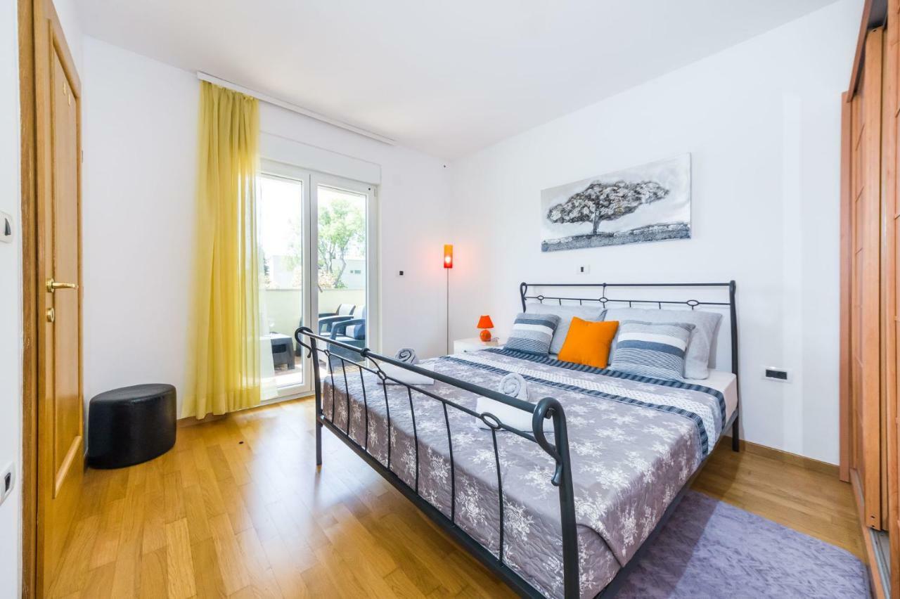 Apartament Djana